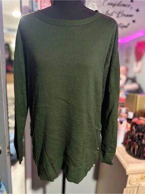 NWT dressbarn Olive Ribbed button side Knit Sweater-M